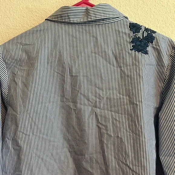 Zac and Rachel Blue Striped Button Down Shirt Size Large - Picture 11 of 11